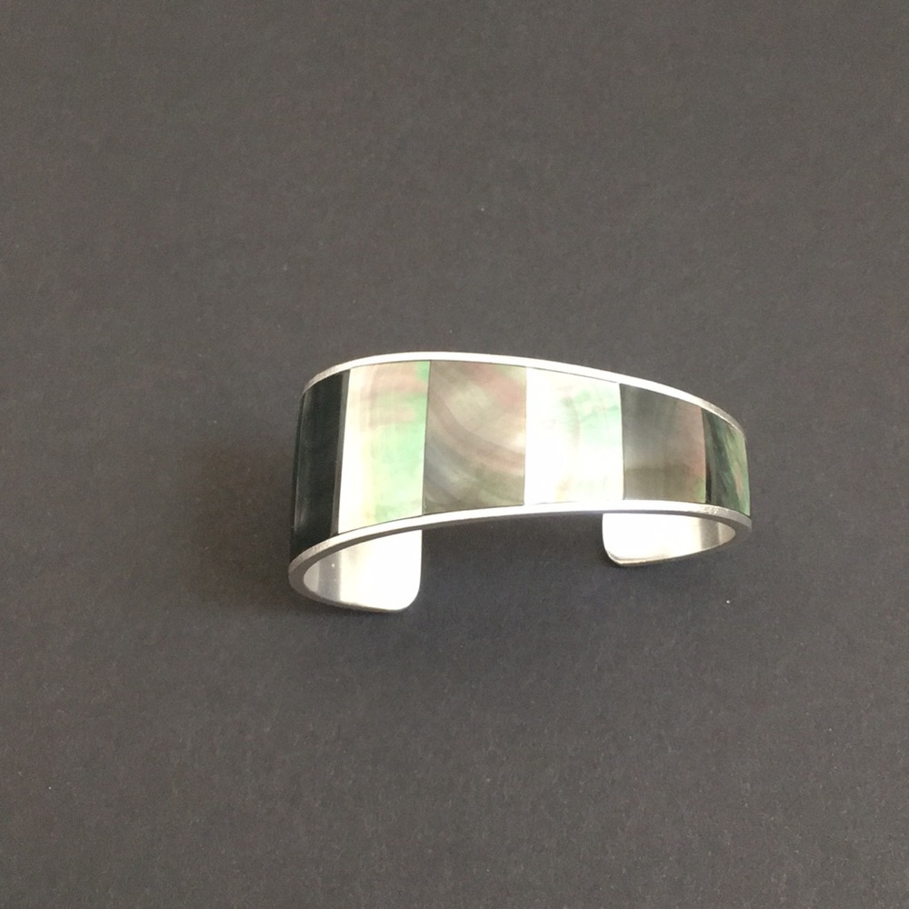 Kendra Scott Gray abalone shell bracelet